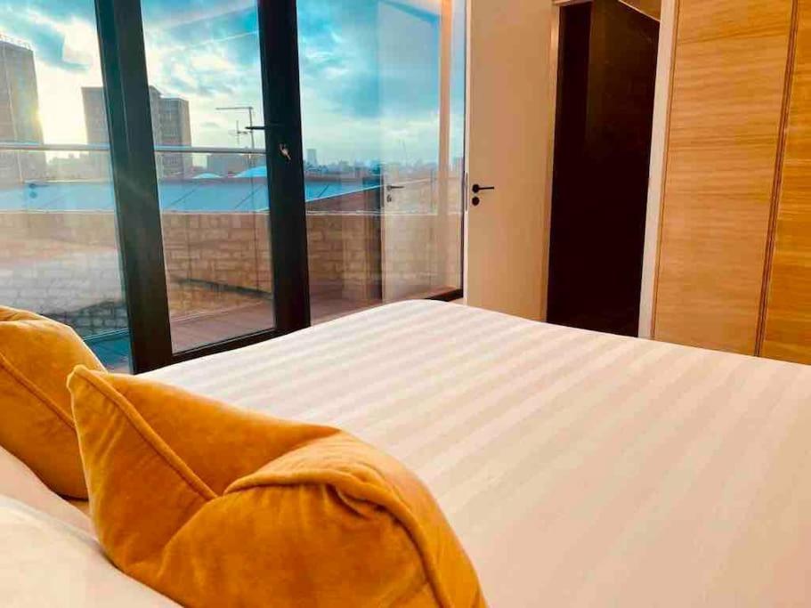 Large 3 Bed 3 Bathrooms Penthouse With Terrace And City Views In Londres Extérieur photo