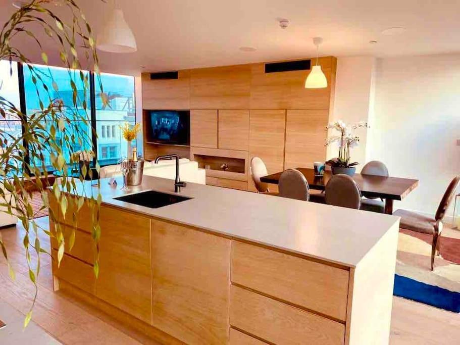 Large 3 Bed 3 Bathrooms Penthouse With Terrace And City Views In Londres Extérieur photo