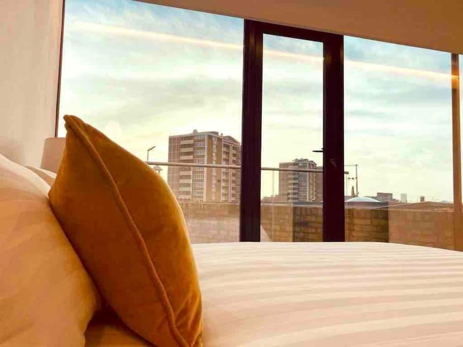 Large 3 Bed 3 Bathrooms Penthouse With Terrace And City Views In Londres Extérieur photo